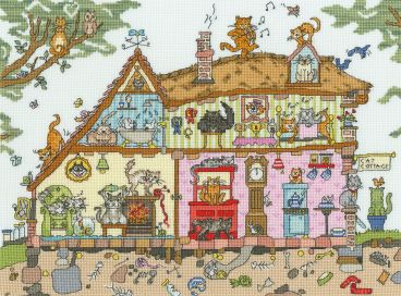 XCT42 Cat Cottage Medium