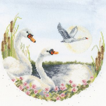 XHD162 Swan Lake Medium