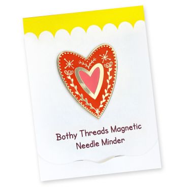 XA84 Scandi Heart On Card