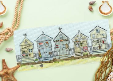 XSS7 NE Beach Huts Lifestyle