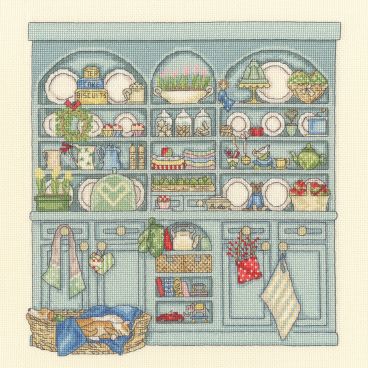 XSS27 Country Dresser Medium
